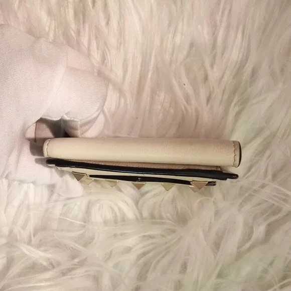 VGUC Valentino Garavani Rockstud Compact Wallet (w/ Auth, Care & RFID Cards) - Picture 6 of 12